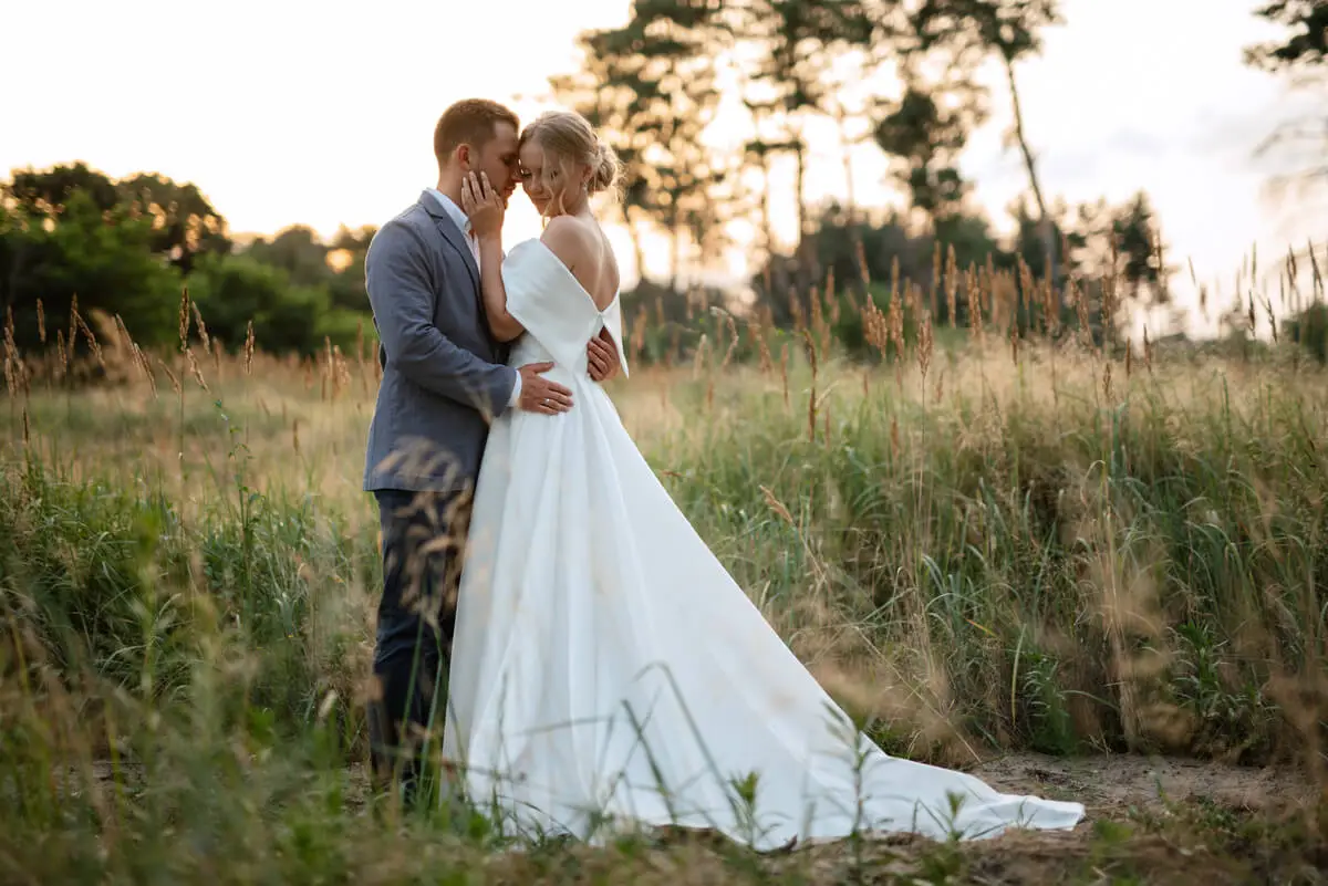 Estos son los trucos infalibles para posar en las fotos de tu boda